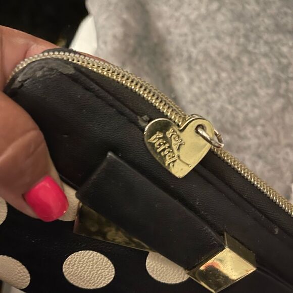 Vintage betsey johnson polka dot gold bow b & w zip around accordion wallet - Picture 3 of 8